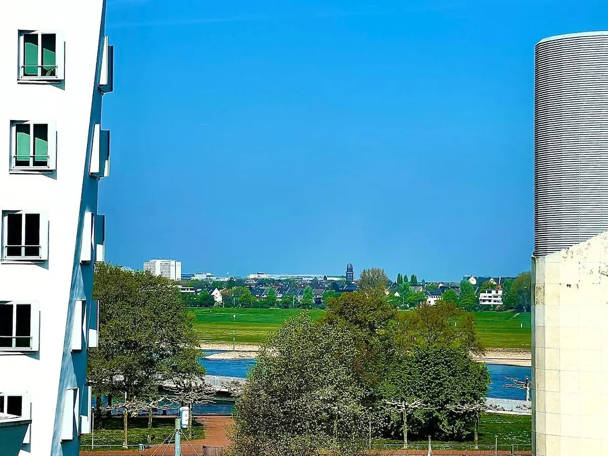 Apartamento City-Apartment Mit Rheinblick Düsseldorf Alemanha